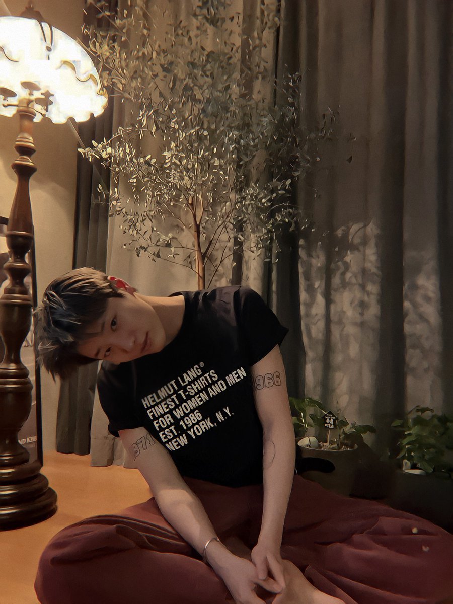 𝅙

🌹. ɑ ꭐ𝗋𝖾ɑ𝘁𝗵𝖾𝖽 𝗀ɑ𝗋𝖽𝖾𝗇 𝗂𝗇 𝖾ɑ𝗋𝗅𝗒 𝘀𝗽𝗿𝗶𝗻𝗴.
#𝗗𝗶𝗼𝗿𝗦𝘂𝗻𝗱𝗮𝘆