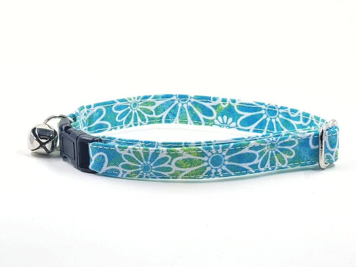 oddballcattoys's tweet photo. Excited to share the latest addition to my #etsy shop: Blue Daisies Cat Collar, Safety Breakaway Clasp, Adjustable Quick Release Collar Opt Bell, Opt Small Kitten Size, Fun Cat Collars https://t.co/BXP8dQ0gSr #blue #floral #no #quickreleasebuckle #cat #kittencollar #ca https://t.co/ER8BDhTTs1