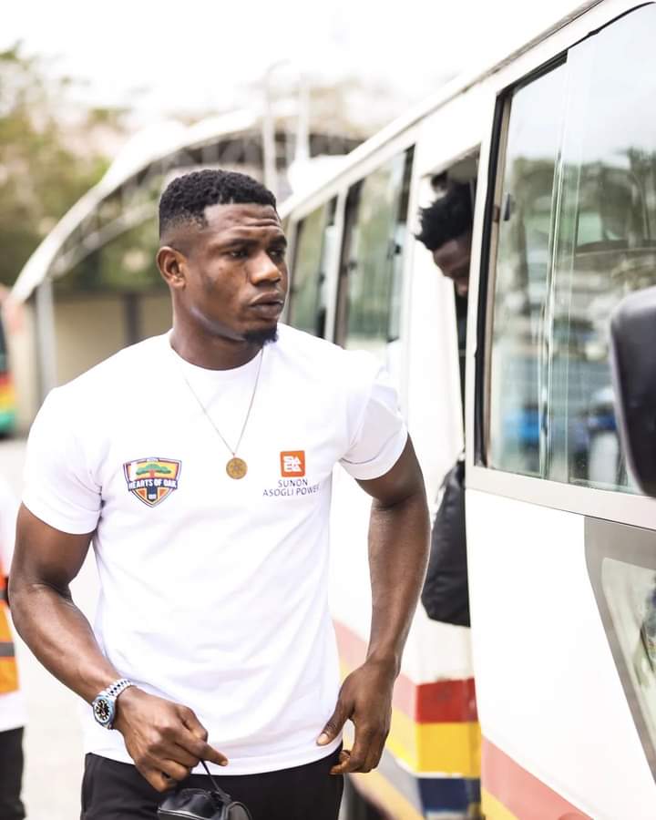 AyiRichmond's tweet photo. It was an inspired second half display, we showed more commitment and surely with the same attitude, we will get there.
#Phobia🔴🟡🔵 #GyeNyame 💫
#RA26
@HeartsOfOakGH @SikaDMA @GoalSportsC https://t.co/ahiLkbF4Oh