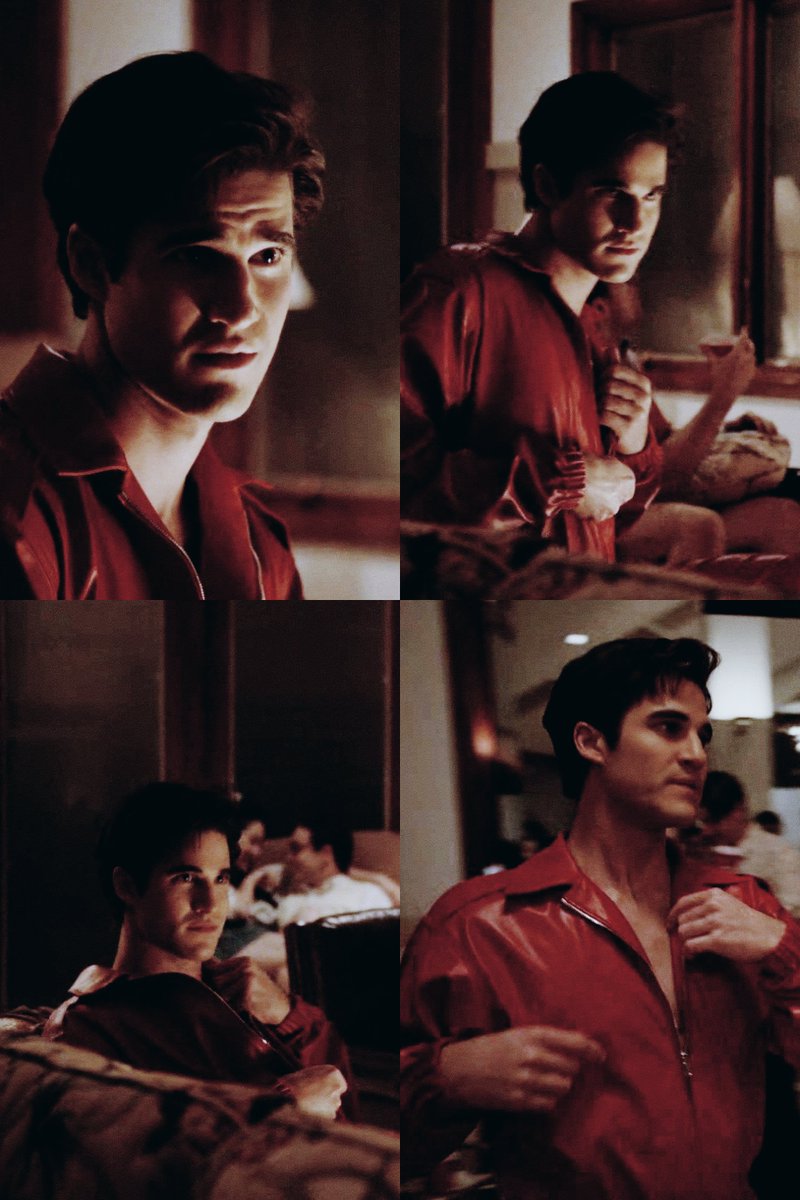 _AdamStanheight's tweet photo. THE ICONIC OUTFIT

ᅠ⠀⠀⠀⠀⠀⠀#DarrenCriss #ACSVersace https://t.co/1TuqFFf4T9