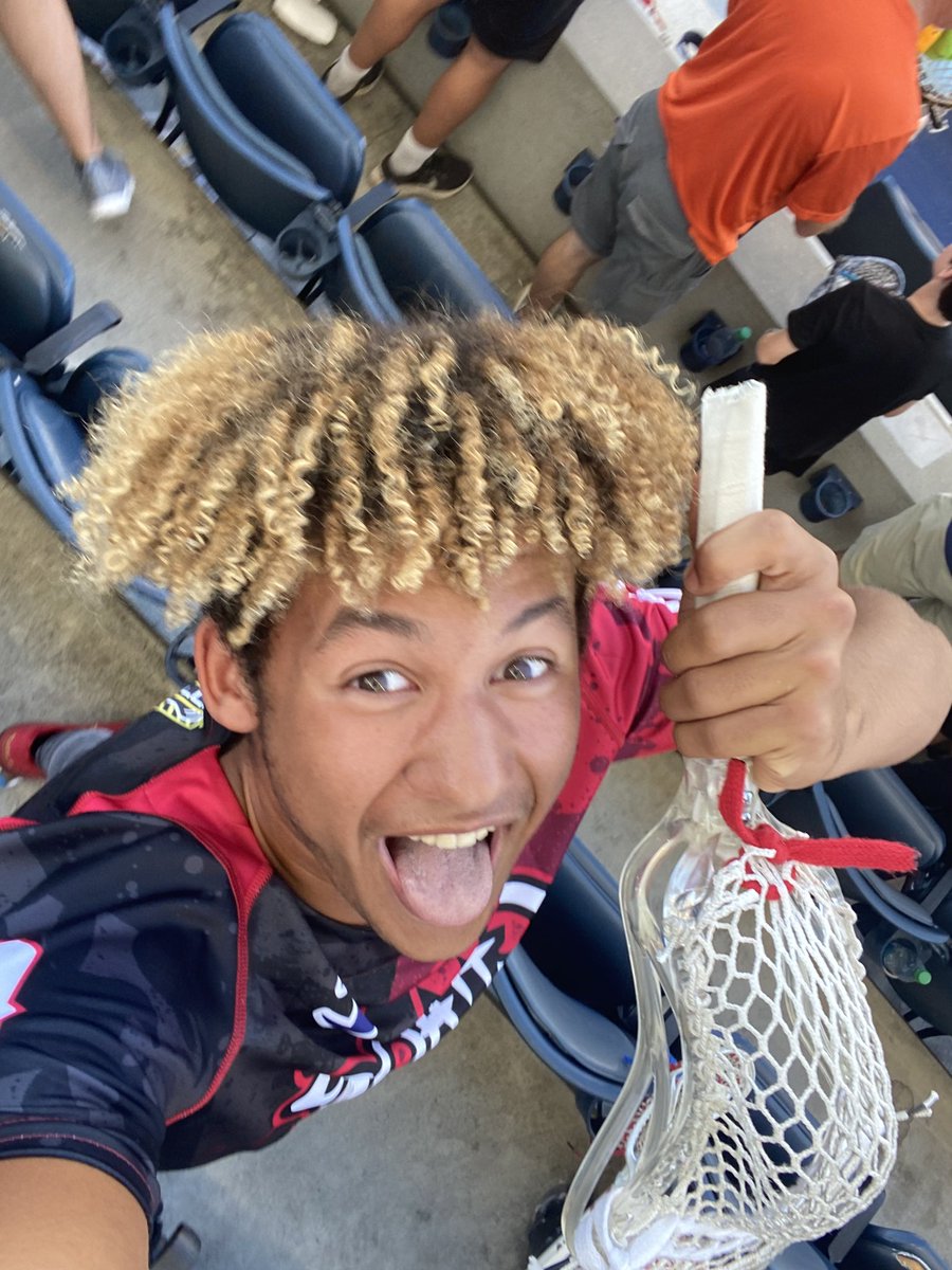 I GOT <a href="/Joshbyrne94/">Josh Byrne</a> BROKEN STICKKKK at the PLL championship game!!!!!Best dayyyy offf my lifeeeeeee! C-H~A-O-S  ‘AOS ‘AOS ‘AOS! 2 for #22!!!!