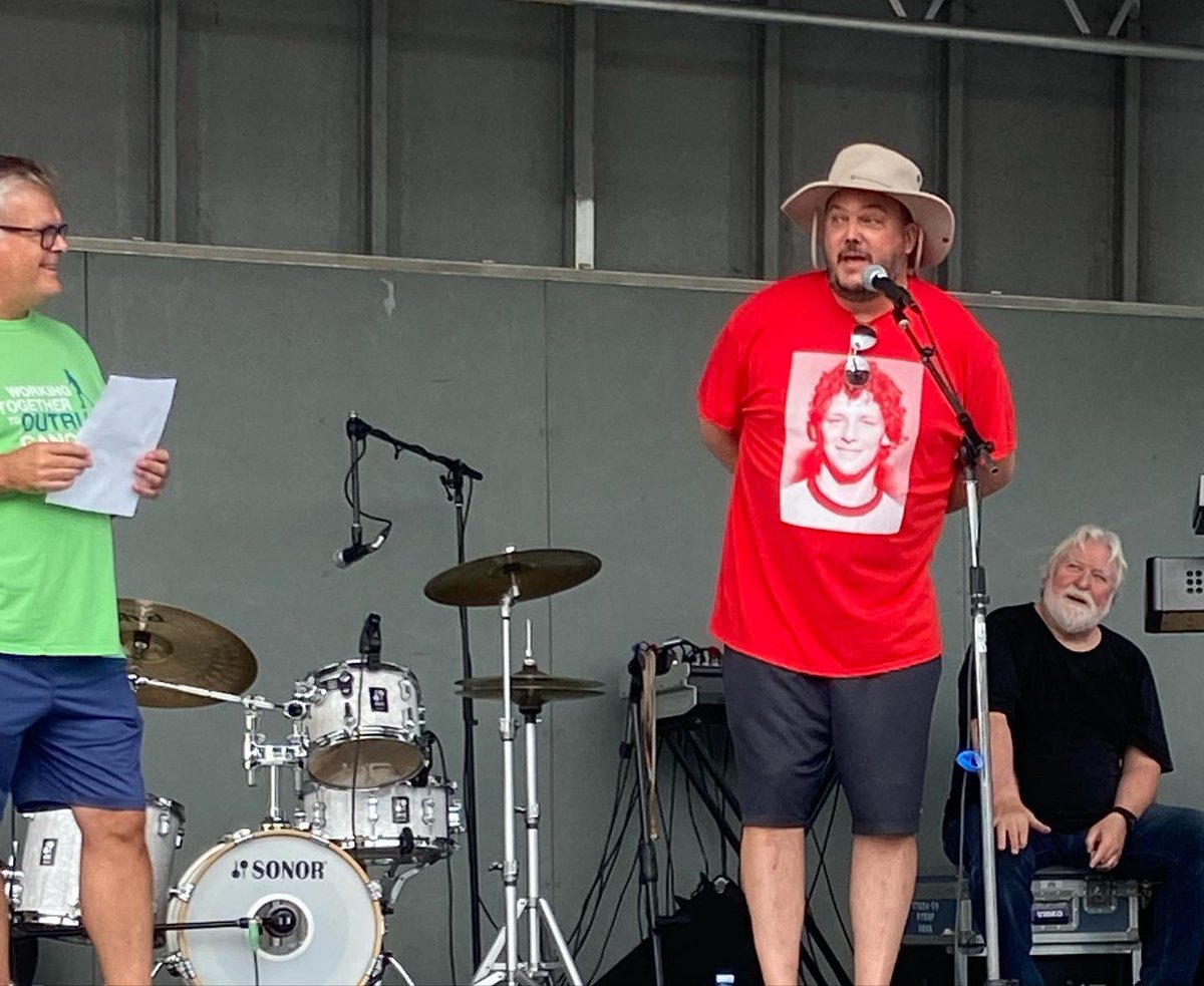 steveslacker's tweet photo. Team #SlackPack just before the start of the Clarington #TerryFoxRun. No running for me, but I was honoured to be part of the opening ceremonies, welcoming the crowd&amp;sharing my story of positivity&amp;hope. #ImNotAQuitter https://t.co/LUccPXRRUT