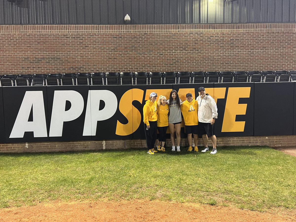 madisonmcintyr_'s tweet photo. I am extremely blessed to announce that I have chosen to further my academic and athletic career at Appalachian State University!!! I want to thank my family, coaches and teammates, I wouldn’t be here without you guys!!! Roll Neers baby!!!💛🖤 @AppStateSB @gapowertunon @slis23 https://t.co/WCMdLMdLaG