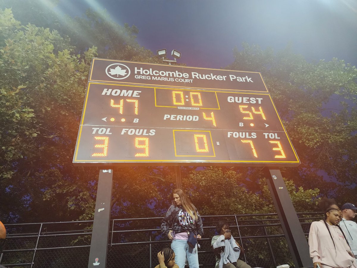 So proud of <a href="/JoyceEdwards24/">Joyce Edwards</a> for her performance at the 3rd annual #4ThaCulture event at NYC's famous Rucker Park. 3rd Year, 3rd Victory. To be #FBCStrong you have to be Sincerely Savage! #HER ✨️🗽🍎