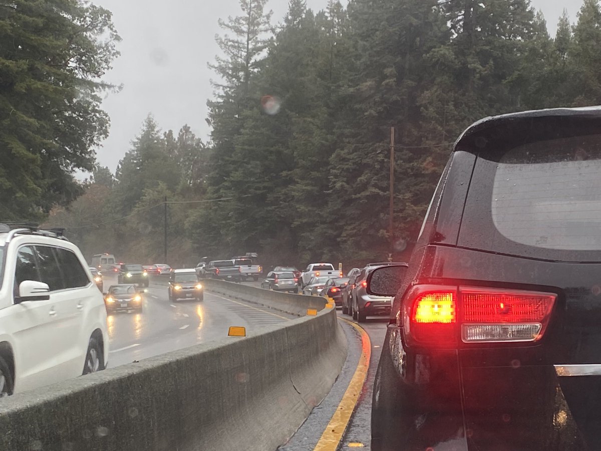 SB HW #17 #traffic is more STOP than go through Glenwood and Vine Hill. #SantaCruzMountains