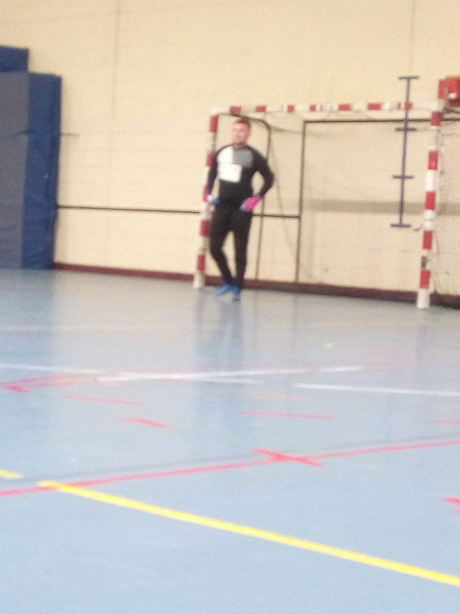 Hopefully knee op brings permanent return to court #AKFutsal