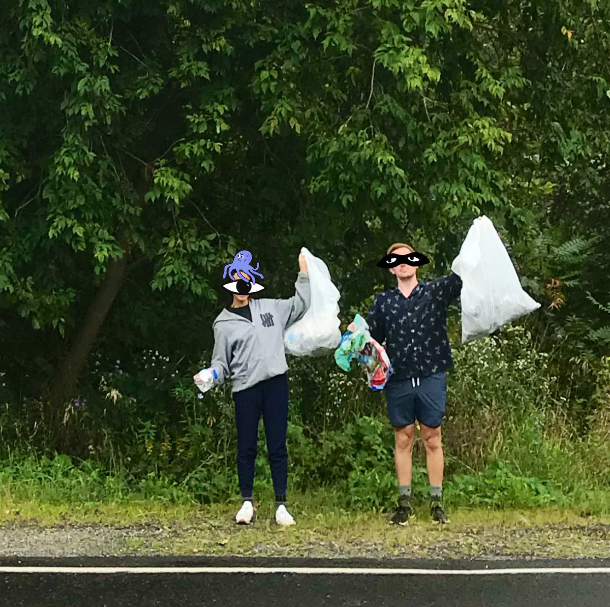 friendforestnft's tweet photo. So good to see people all over the world join the #AvaxCleanUp this weekend! Thank you for getting out there and participating π
We did our part too and had a great time picking up trash today πππ
We'll be processing all the entries tomorrow, stay tuned! https://t.co/ULdcfIfGA9