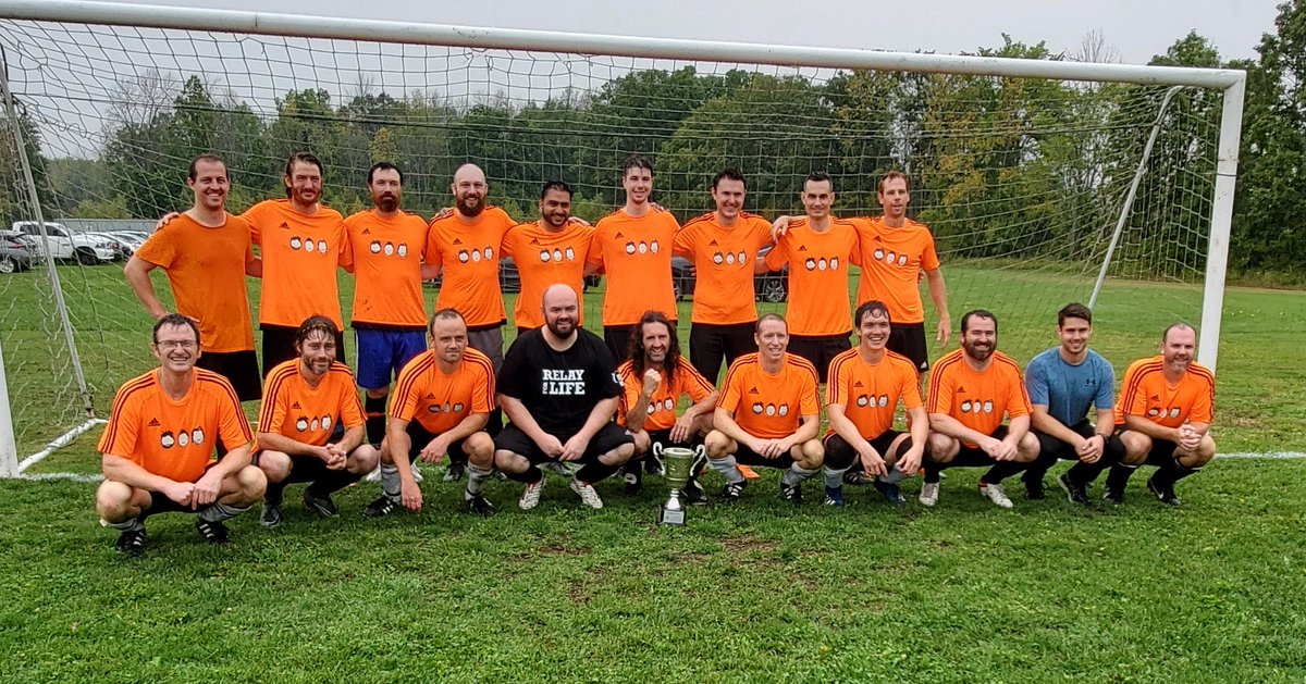 First result of the Championship Sunday is in...

The #DDiv playoff was won by <a href="/RedHouseKtown/">Red House Kingston</a> over JKL Rangers by a 2-0 scoreline.

gkssa.org/match.php?matc…