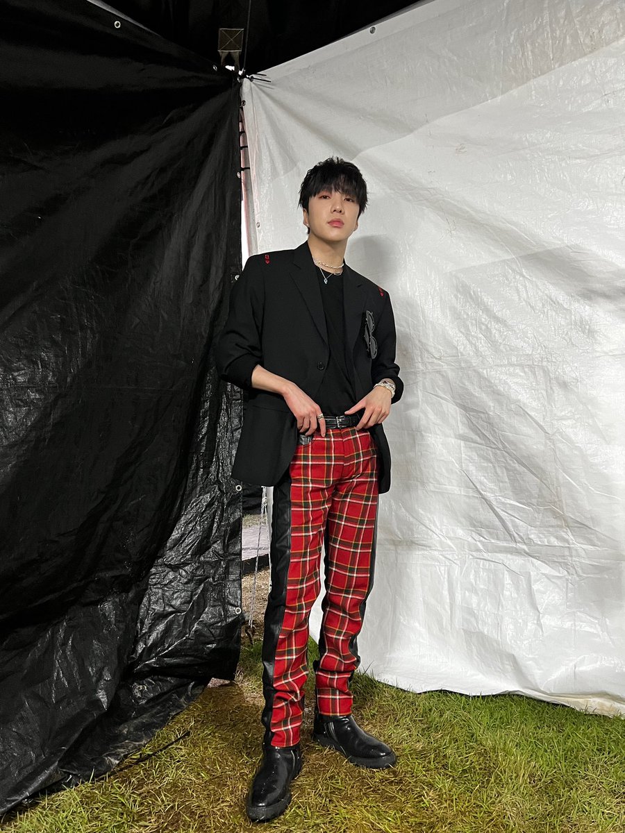 official_yoon_'s tweet photo. 일어나서 다시 생각해봐도 너무 행복했습니다!!   부디 좋은 꿈 꾸셨길 바라요🙏🏻💙 https://t.co/t0yUuYotRz