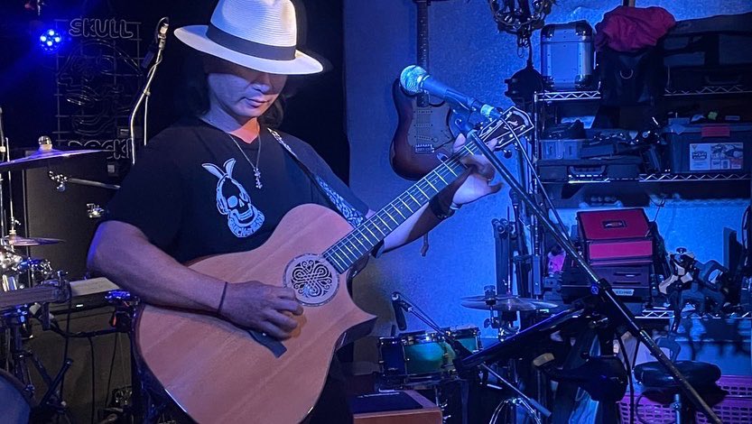 OutBunny's tweet photo. @Sumatra_Tiger 
@sadahika 
#共同企画
#兵庫vs広島
#acousticlive
#ありがとう広島
#熱い夜でした https://t.co/kJQ3cUvUWJ