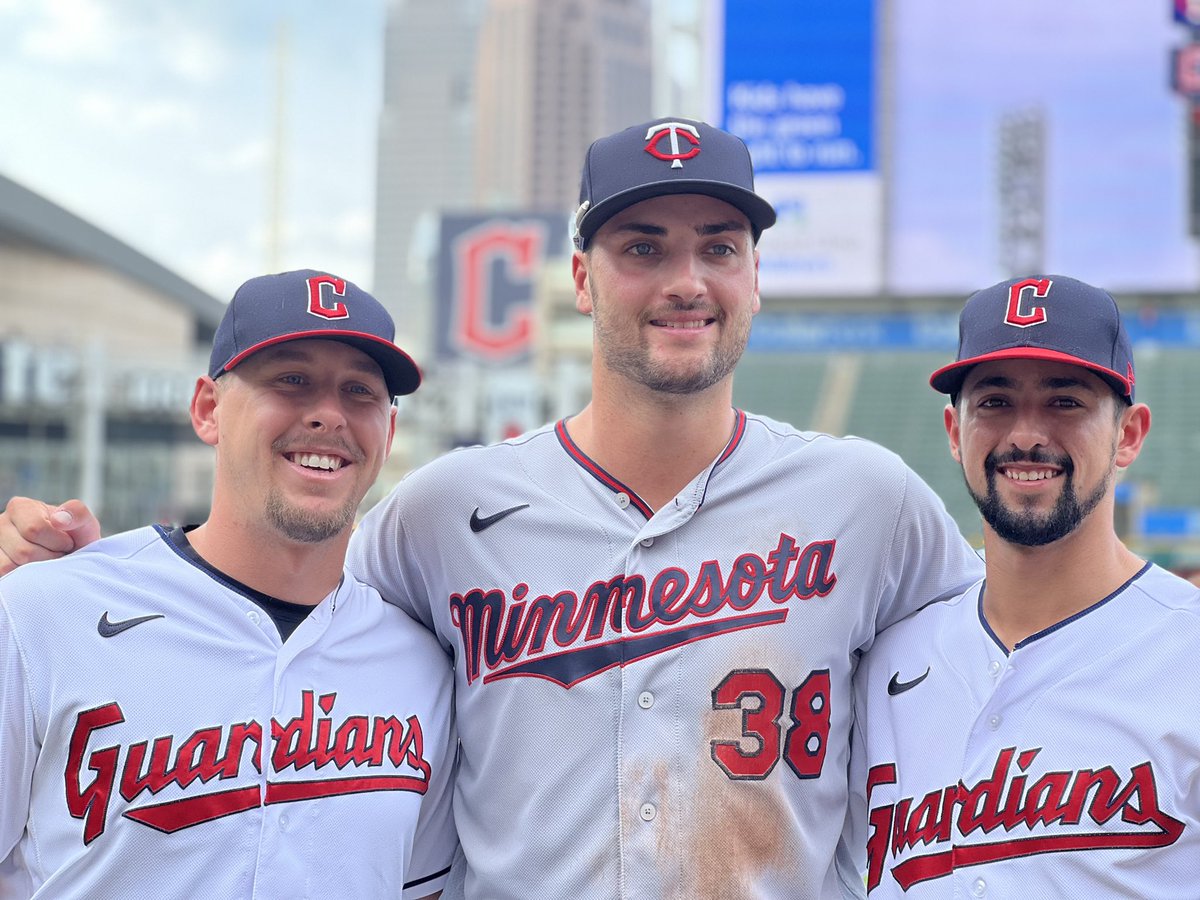 Just three <a href="/SouthernMissBSB/">Southern Miss Baseball</a> alums enjoying their time playing baseball in the big leagues. 

A picture for the ages. We are proud of you guys.

#EverythingMatters | #SMTTT