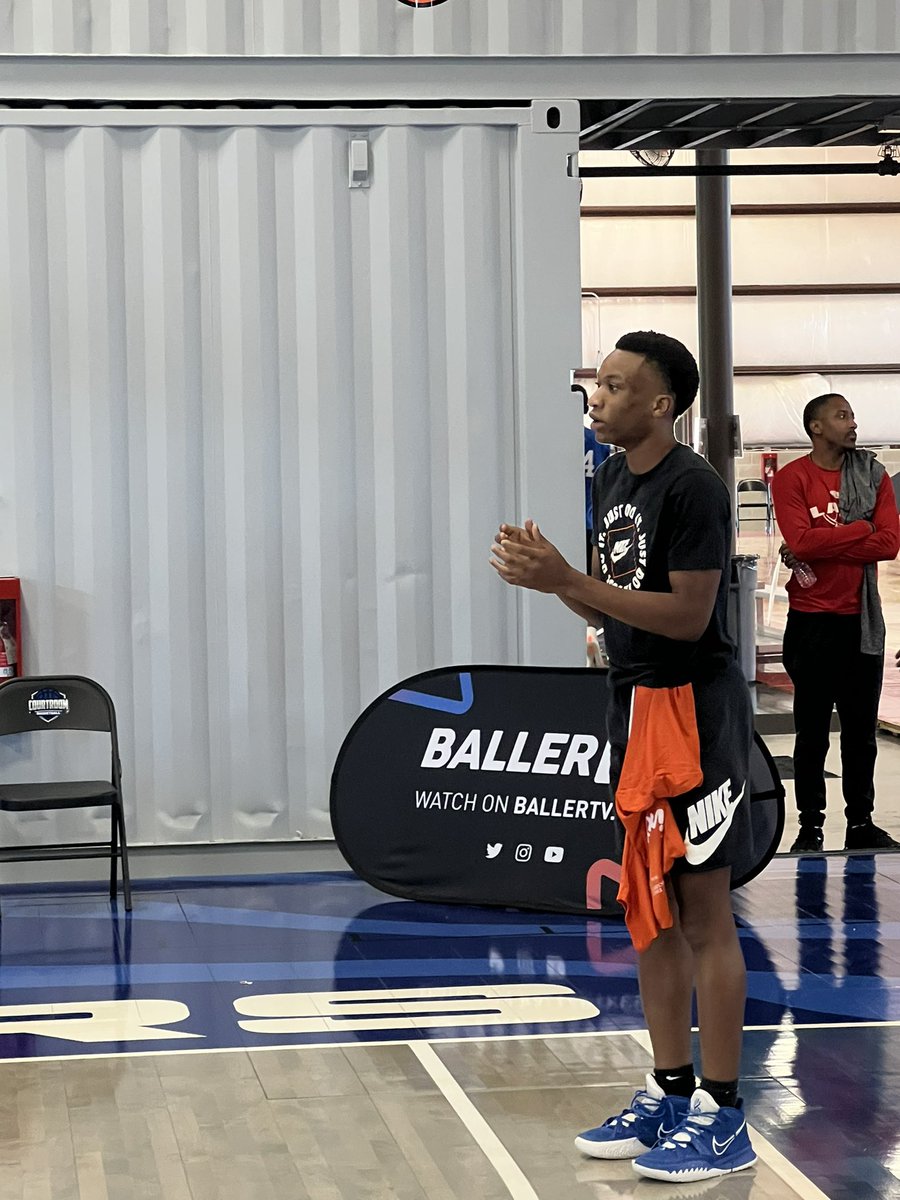 CoachCleoHayes's tweet photo. Jordan Frison 2023 PG proved again why he is one of the top pgs in the Mid-South with his performance  in the Top 60 combine at the Gatorade Fieldhouse in Hernando MS @GoJSUTigers @TXSOTigers @IamCoachJJ @MVSUDevilSports @LindenwoodU @SEMOMBB @SouthernMissBSB @LittleRockMBB https://t.co/uq0NIIG6AB