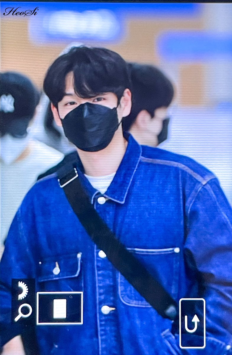 heosi1214's tweet photo. 220919 인천 입국
찬스타-@
찬아 수고 많았어!!!
잘 쉬고 좋은 하루 보내용☀️
♥︎♥︎♥︎
#빅톤 #Victon
#허찬 #찬 #찬스타 #HEOCHAN #CHAN #ChanStar #허시 #HeoSi https://t.co/KJHulm0t9u
