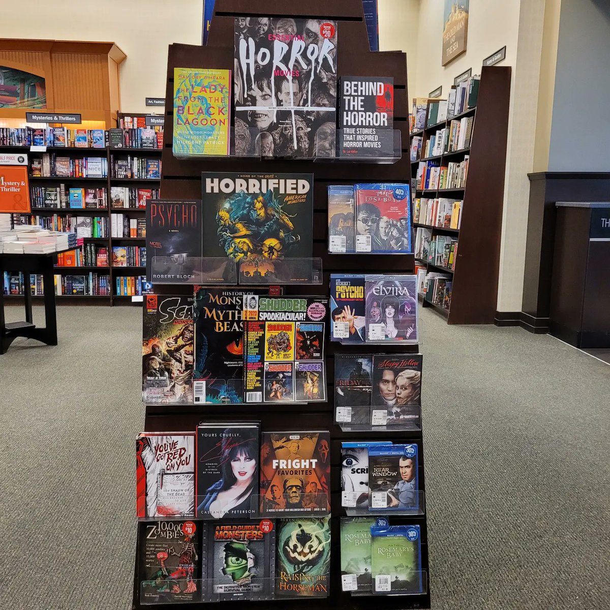 BNStPeters's tweet photo. Are you ready for *Spooky Season?*
.
.
.
#bnstpeters #bnbooks #horror #spookyseason #halloween #tbrlist https://t.co/mB284L8v4D
