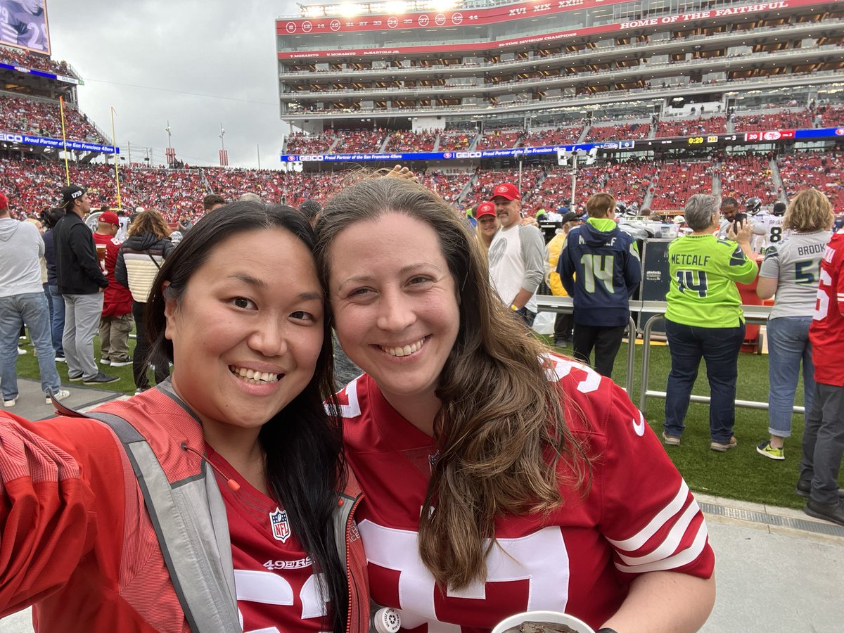 ALBellinghausen's tweet photo. Go sports! 😅 https://t.co/7VYupyg78N