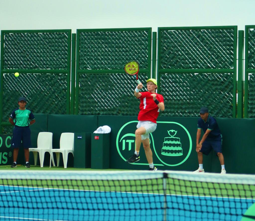 fstenis's tweet photo. #CopaDavis | Elmer Moller gana el segundo set contra César Cruz con una puntuación de 6-0. https://t.co/mpBZ6pCeD1