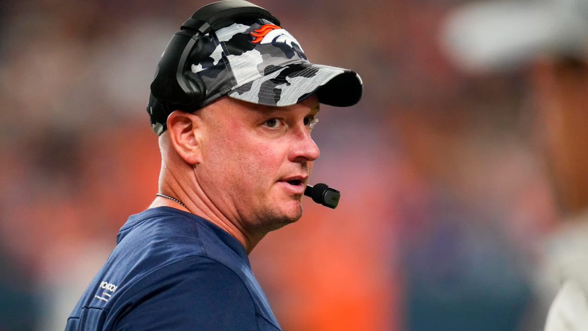 kdmvic12's tweet photo. Hackett continues to be a delay of game, terrible play calling STOOGE in Week 2🤡
@Broncos #FireThisFool https://t.co/u4sIPRAtnf
