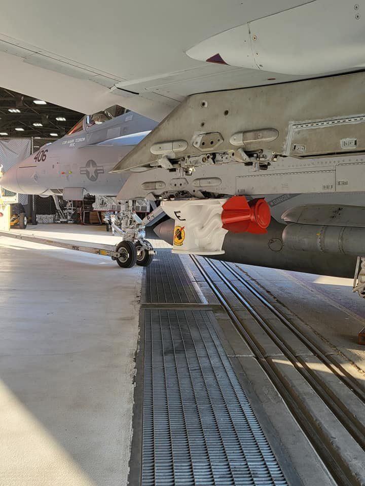 Fc-Nhz0XoAk9XfG?format=jpg&name=medium