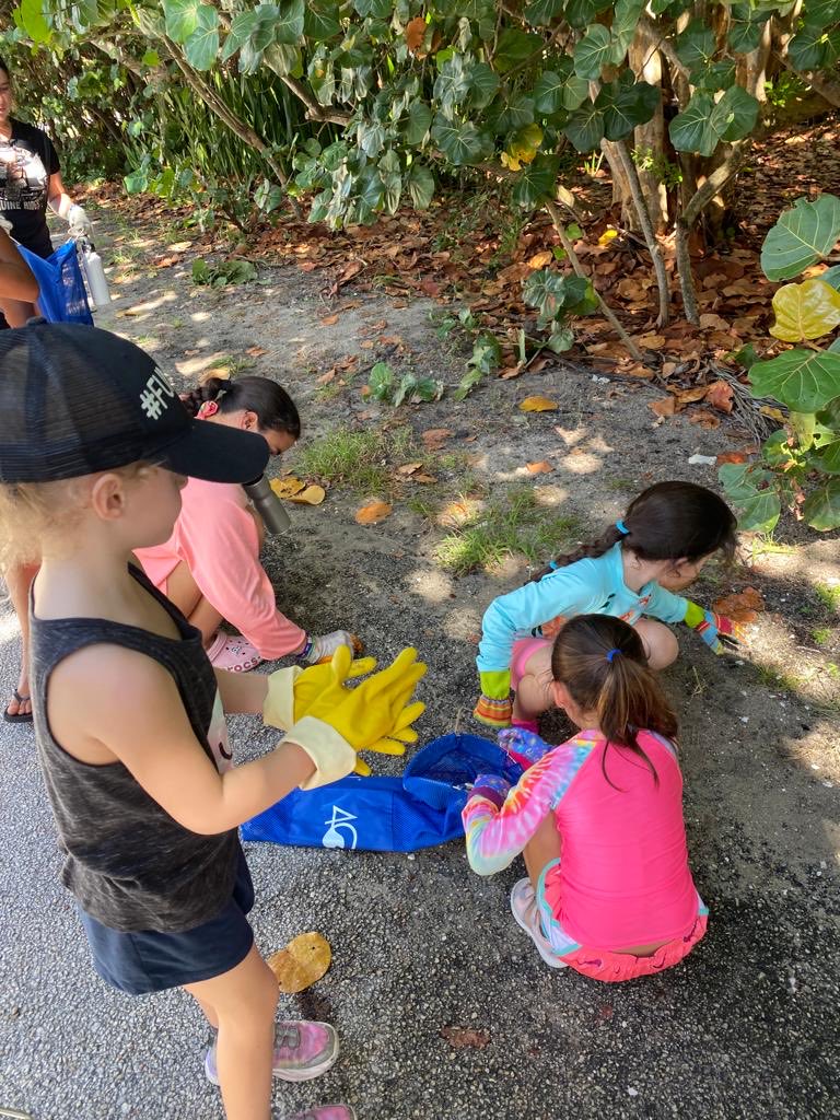 Girl Scout Troop 10759 celebrated World Clean Up Day by picking up trash near Hollywood Beach! #MakeTheWorldABetterPlace #MEEC