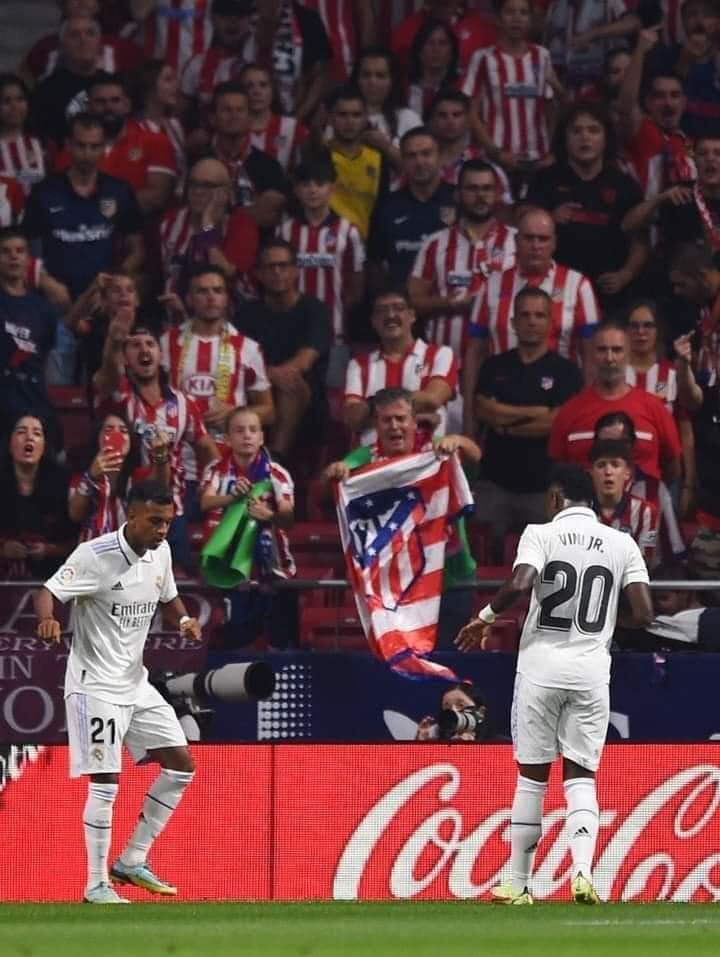 federacionmadr2's tweet photo. #BailóViniJr @vinijr @RodrygoGoes @realmadrid @Atleti #1a2 #Civitas #invictos #líderes https://t.co/2KSTPYvWtc