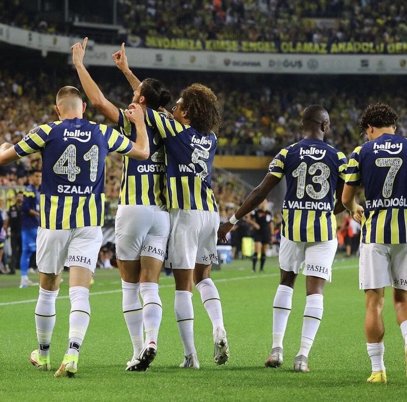 Another great team night and a goal. Thanks God 🙏🏻 We follow 💛💙
