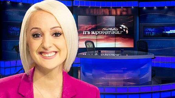 SidRothTV's tweet photo. Cristina Baker was…an #atheist, #homeless, addicted, and jailed. Today hundreds of her #rayers are lighting up social media. With HOPE! #supernatural #newepsiode #holyspirit #powerofGod 

Watch Epsiode: https://t.co/Jif0WnCKXH https://t.co/xpXaGpt249