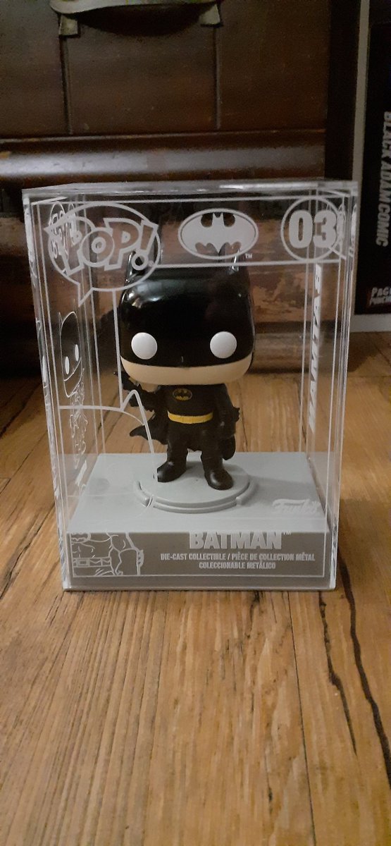 Grace15sa's tweet photo. And today's addition to the ever growing #FunkoPops .....
#DieCastBatman https://t.co/2kj6MUJN6u
