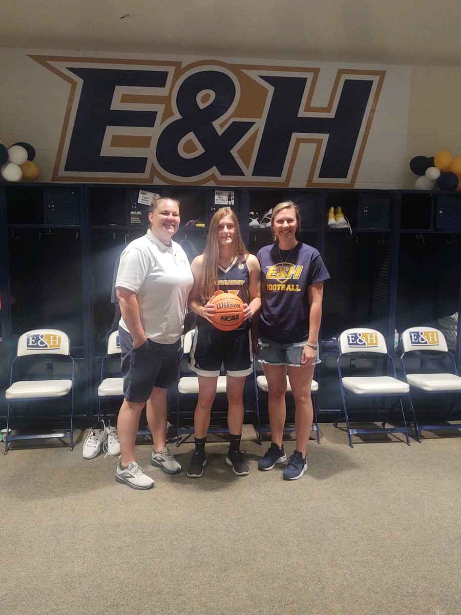 RhyanHarris2023's tweet photo. I’m excited to announce my commitment to Emory &amp; Henry College to further my athletic and academic career! Thank you to @EHC_CoachD and @coach_quita_ for giving me this opportunity. Thank you to all my family, coaches, teammates, and friends for supporting me! 💛💙🐝@EHCWBB https://t.co/5vs3U06ifw