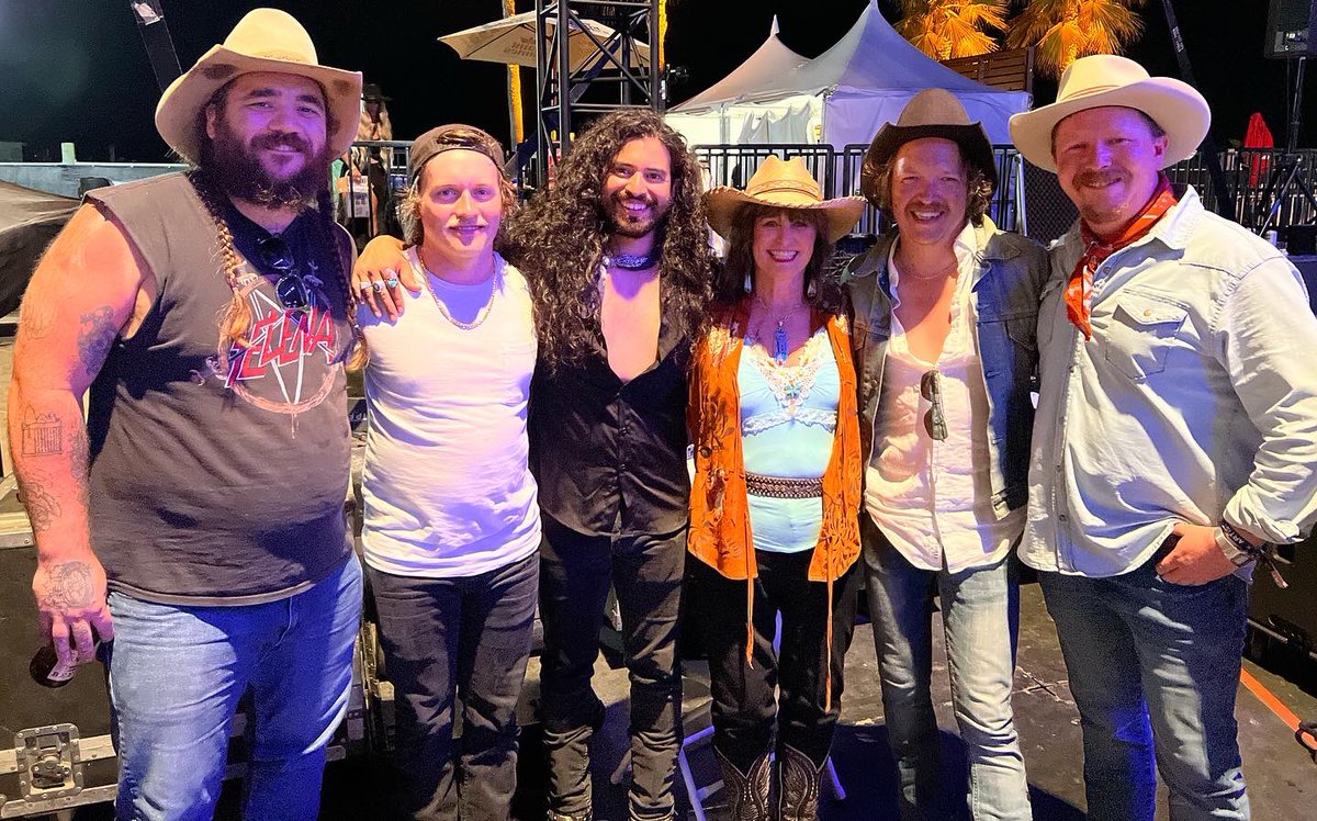 silveradamusic's tweet photo. If we can be honest for a second, we can’t believe all that just happened. Two insane weeks of non-stop music, travel, hustle and good times book-ended by two mind-blowing events: a debut at @opry + performing as the backing band for Shooter’s ‘Songs of Waylon Jennings’ tribute… https://t.co/F8lNf2ft7C