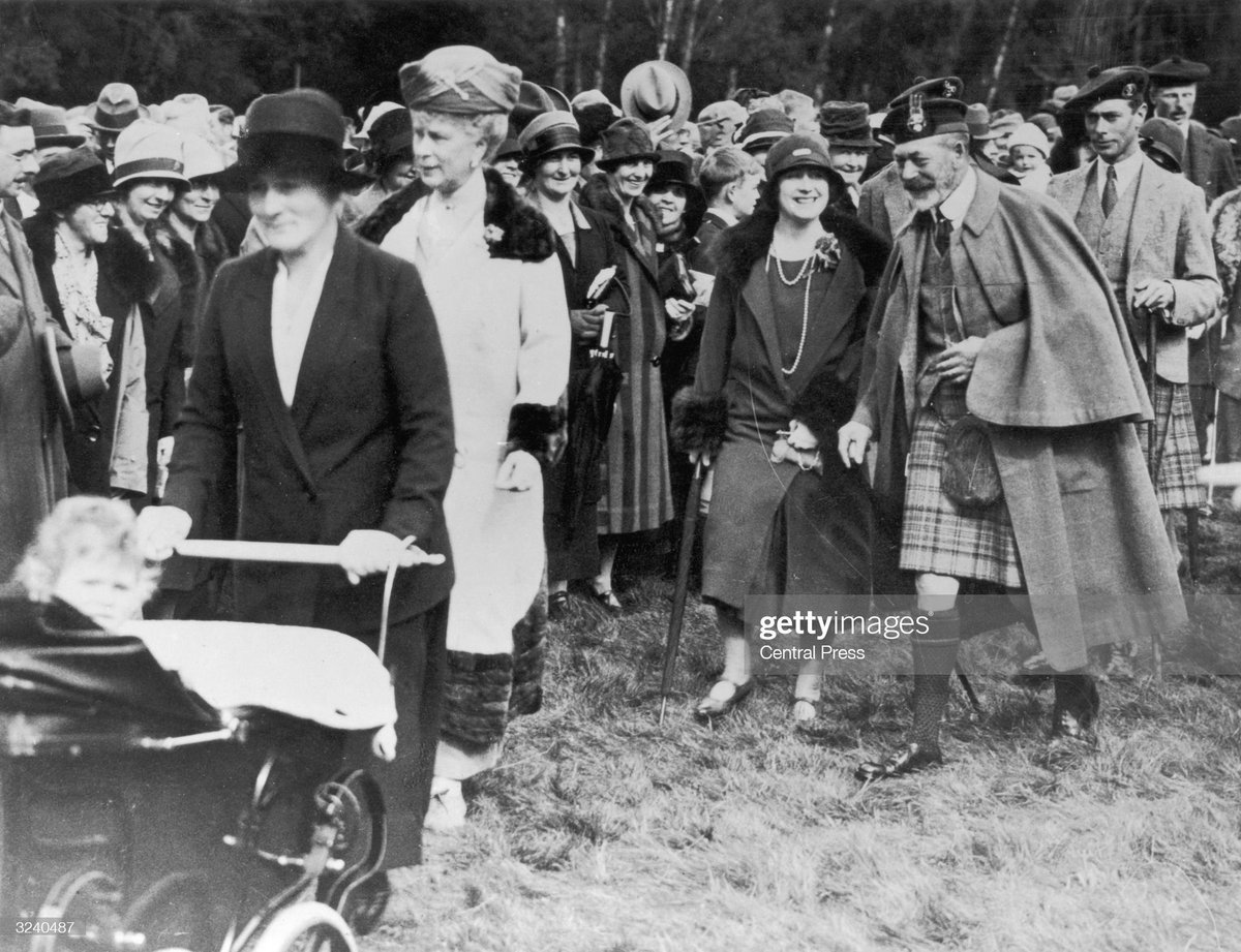 TheRoyalsNanny's tweet photo. On the eve of Her Majesty’s funeral, a moment to remember her earliest journey to Balmoral and with her paternal grandparents, George V &amp; Queen Mary. 1927. In the far right as well with her parents, the then Duke &amp; Duchess of York. God bless you, Ma’am. https://t.co/Wl2zkrkzkW