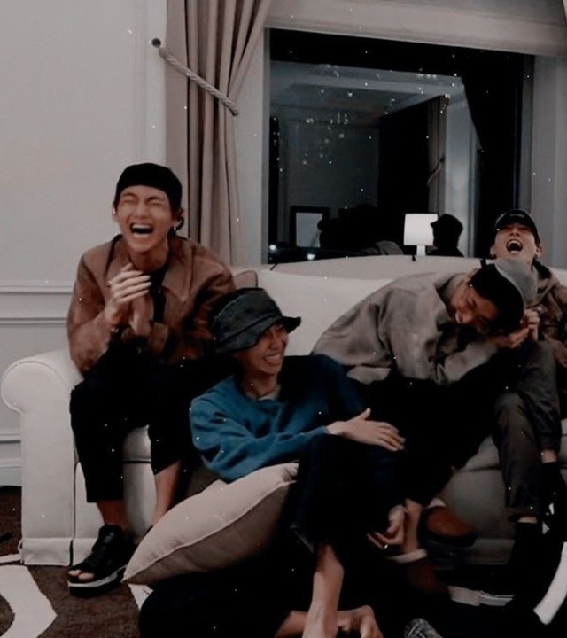 imaginsoftbts's tweet photo. ⌗ BANGTAN : with you in my life, I feel like there's only happiness, and never bad days. ★ https://t.co/Hmhco1Crta