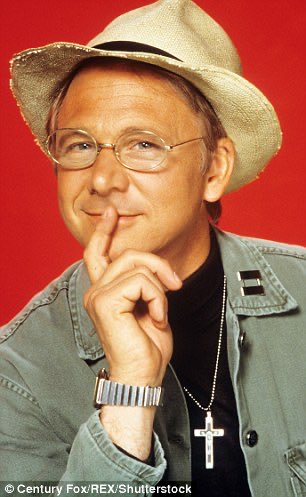 RalphCapocci's tweet photo. Remembering William Christopher as beloved Father John Mulcahy on the 50th Anniversary of Mash. #Mash50 https://t.co/dMgVW0z2ww
