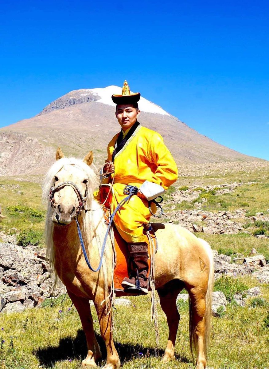 өглөө эрт босох сайхан. интернет цонхоо нээгээд , дэлхийг харах бүр  сайхан!