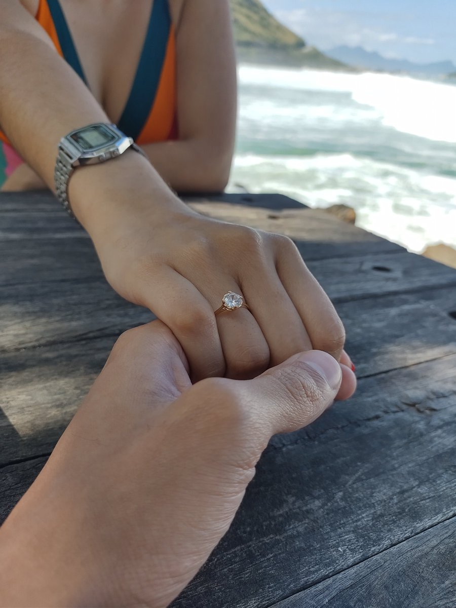 thiagocanutoo's tweet photo. Ela disse sim! 💍💓 https://t.co/wEDYq9F9Bf