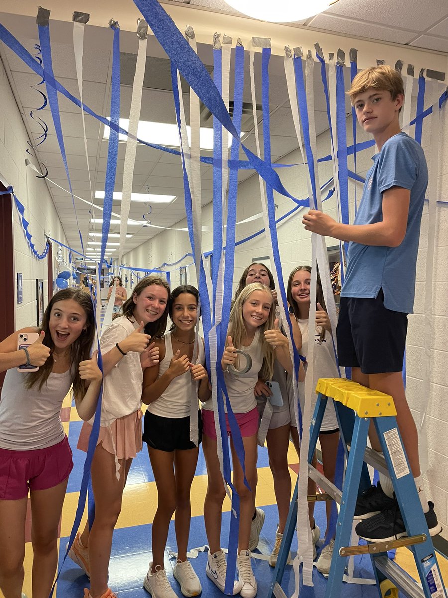 sports_broncos's tweet photo. Happy homecoming week! Decorating the halls was a success! Can’t wait to find out which grade is deemed victorious and will take a 1st place lead for grade wars!
See you tomorrow as we “wake up to homecoming” in our blue and gray and/or pajamas! @BXVHS_principal https://t.co/328dH8Ij4f