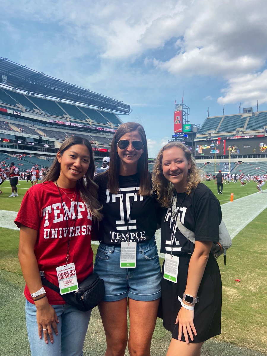 aferrill12's tweet photo. First Temple homecoming in the books with my social squad 🎉 https://t.co/u3WNMvrpTd