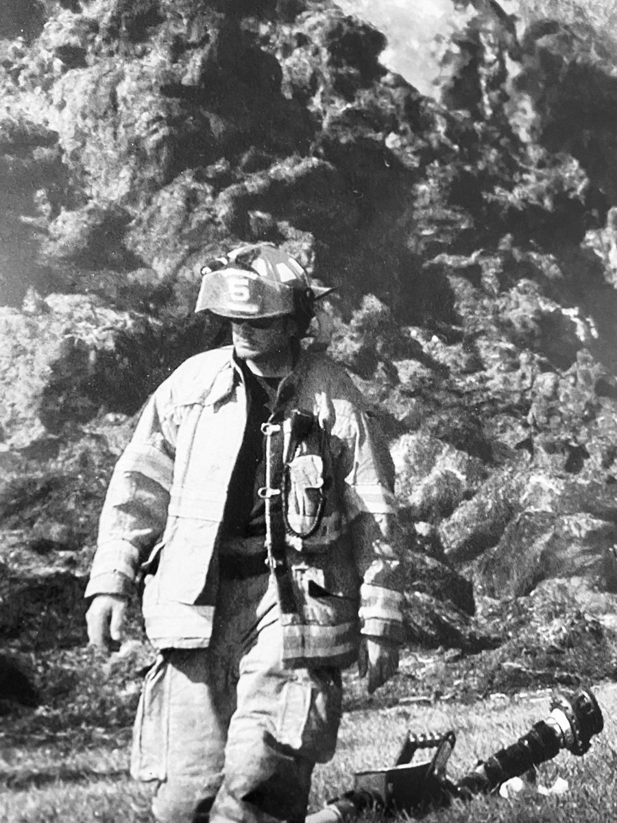 Jack30919152's tweet image. I’m a husband, father and grandfather, a 29 year veteran of a volunteer fire department. But because I chose body autonomy, according to @JustinTrudeau, that makes me a racist and misogynist.
#TrudeauMustGo
#TrudeauMustGoNow