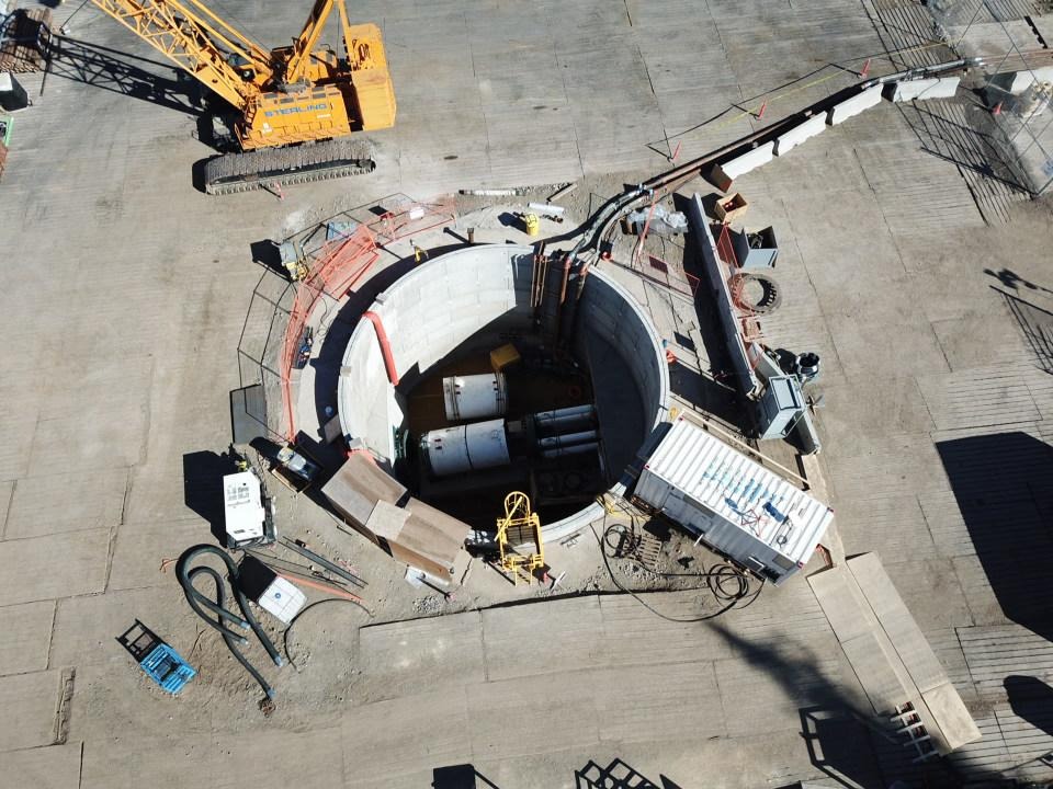 Gidimten's tweet image. URGENT UPDATE:
The drill they will use to destroy Wedzin Kwa is now in place. 

We will never stop defending our yintah the way our ancestors have done for thousands of years.  We need all your support now to ensure it will never be functional.

#theTimeisNOW #WeAreAllOne