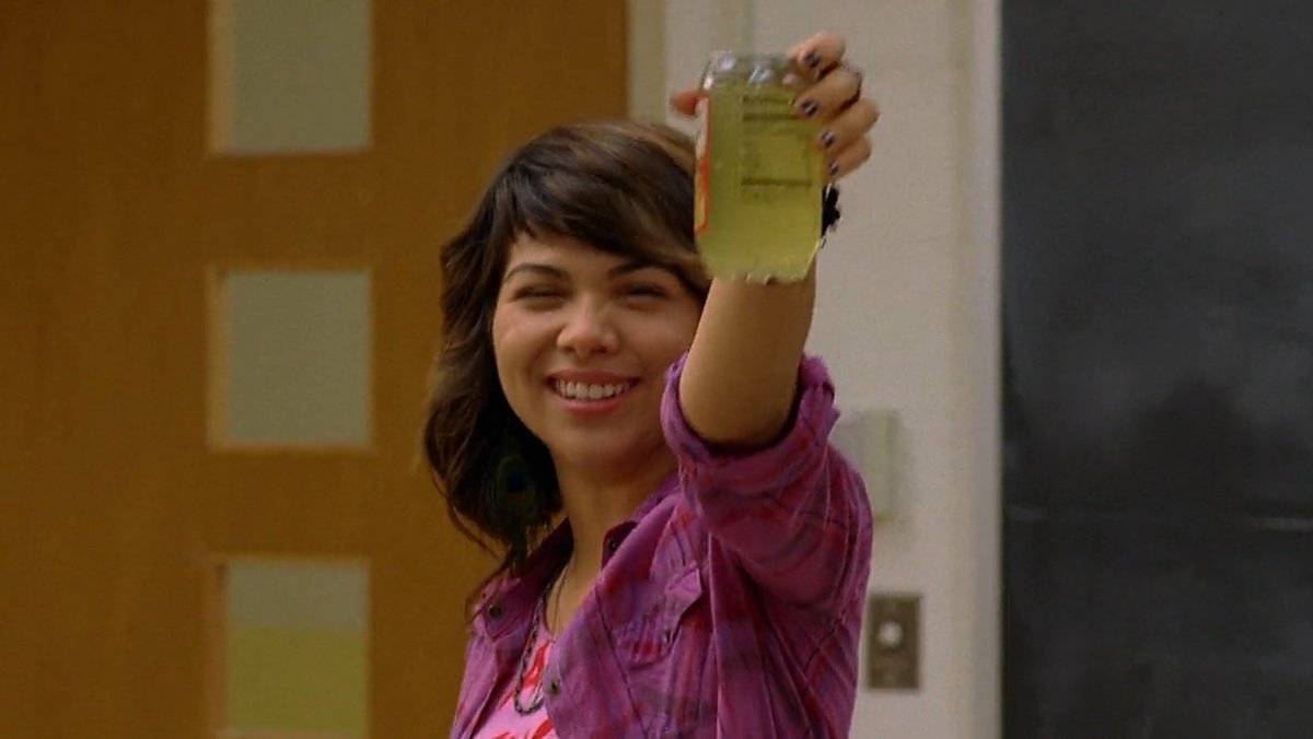 stella from lemonade mouth, image size:1200x676