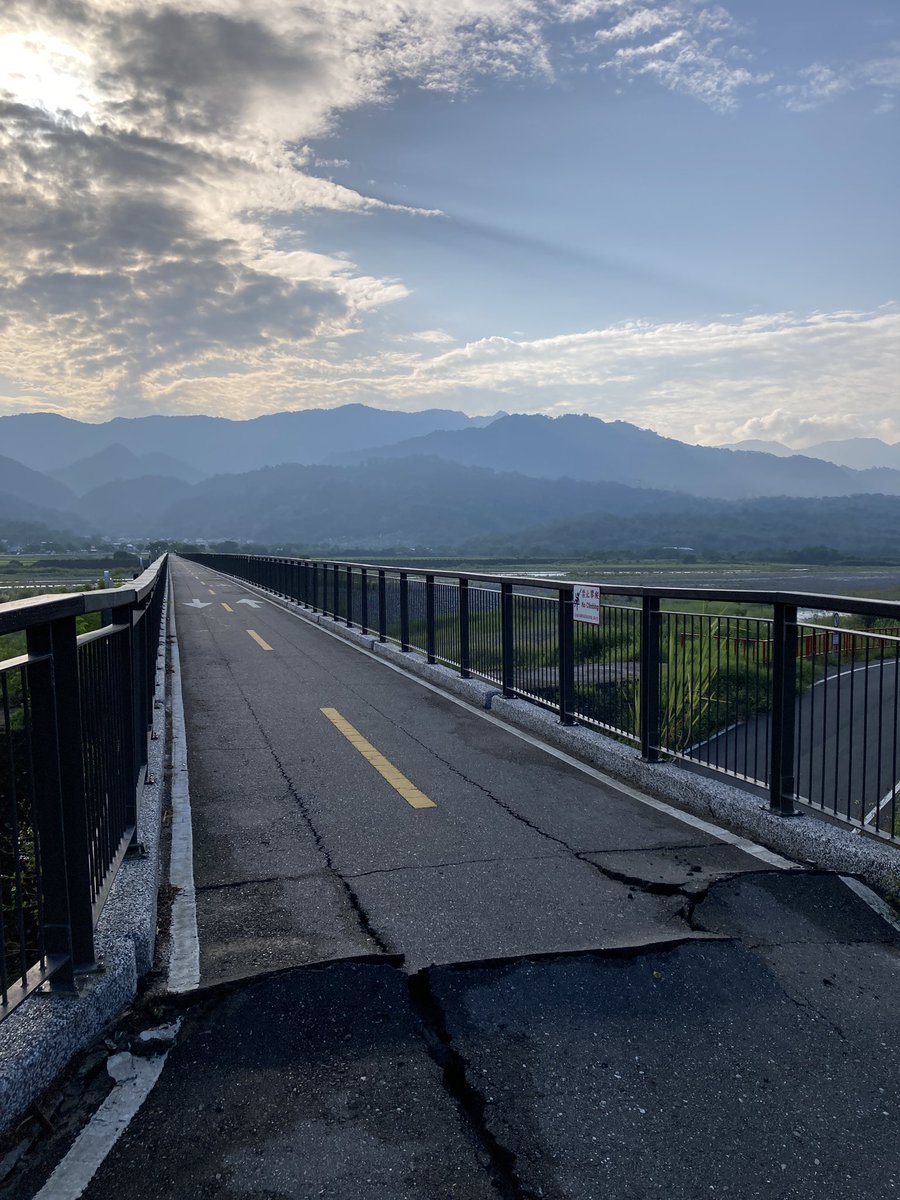 This is where the Eurasian Plate meets the Philippines Sea Plate, both of which bring dozens of earthquakes each year to this region. The monument sits on a bicycle lane converted from a railway bridge not far away from Yuli, where the collapsed building is located.