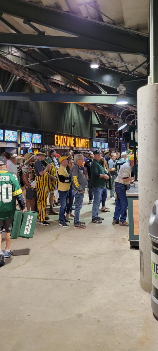 TheRealCarlG's tweet photo. This is so much better than it was for us last week.   Just a higher class of fans. https://t.co/RMbMzzg6Fa