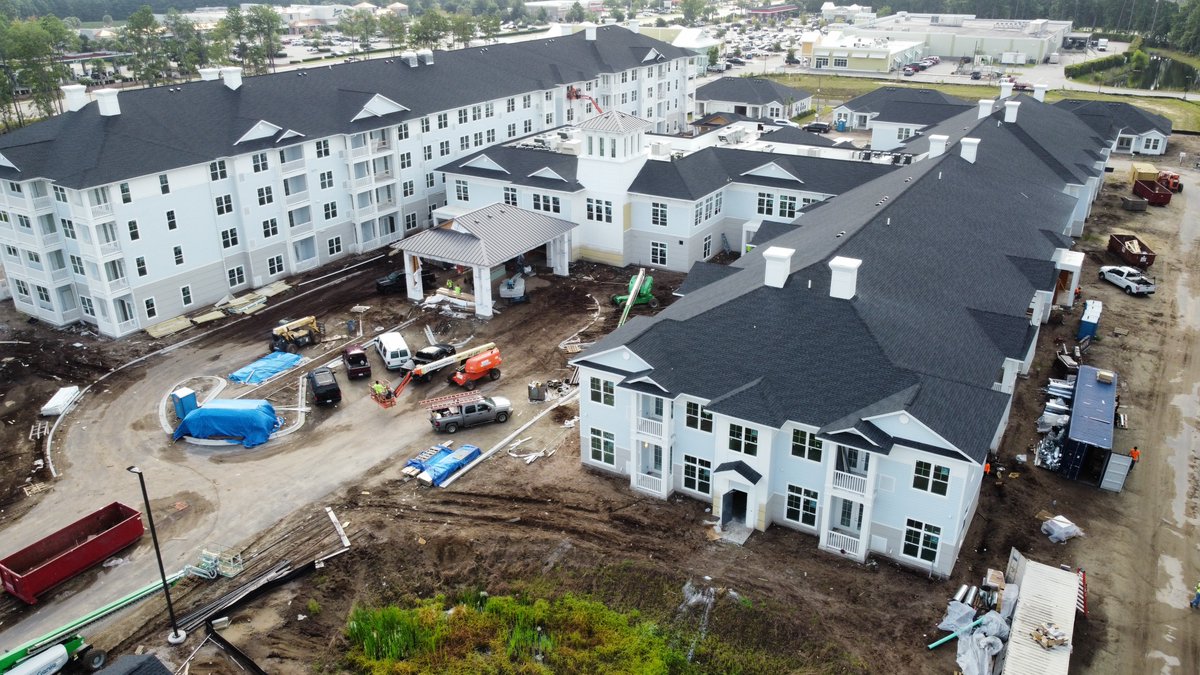 Van_WinkleCo's tweet photo. Magnolia Bridge at Murrell's Inlet is almost complete! This high-end #independentliving/#assistedliving/#memorycare #seniorlivingcommunity is one of a pair with Indigo at Carolina Forest, which we completed in summer 2022.
@CorcoranOta #vanwinkleco #construction https://t.co/Bi6JB0vXT8
