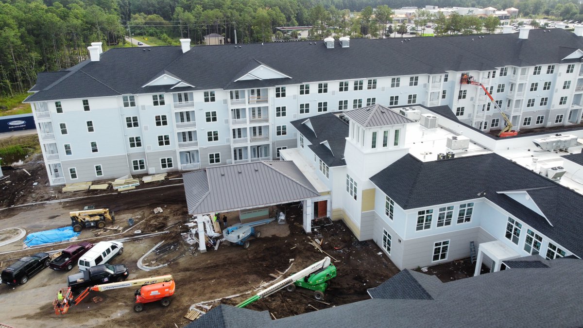 Van_WinkleCo's tweet photo. Magnolia Bridge at Murrell's Inlet is almost complete! This high-end #independentliving/#assistedliving/#memorycare #seniorlivingcommunity is one of a pair with Indigo at Carolina Forest, which we completed in summer 2022.
@CorcoranOta #vanwinkleco #construction https://t.co/Bi6JB0vXT8