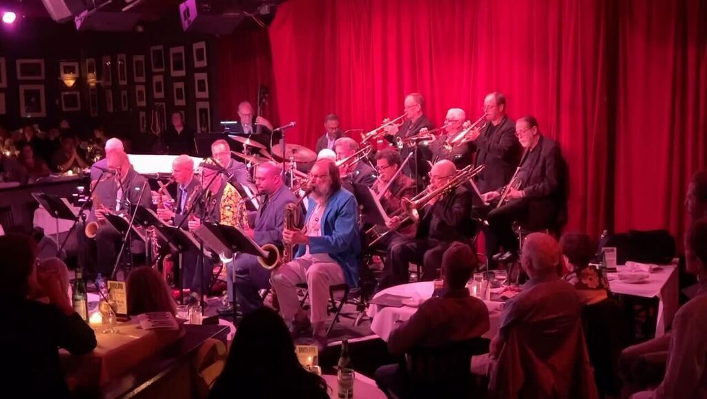 MarcUrselli's tweet photo. 2nd show of the day: #JohnFedchock @johnfedchockofficial Big Band at #BirdlandJazzClub @birdlandjazz with Eli of @birdlandartists and the great #ScottRobinson on baritone sax and #ClarkGayton @sacbut on trombone. What a great and tight #jazz #bigband https://t.co/XId0Y8ZFvh