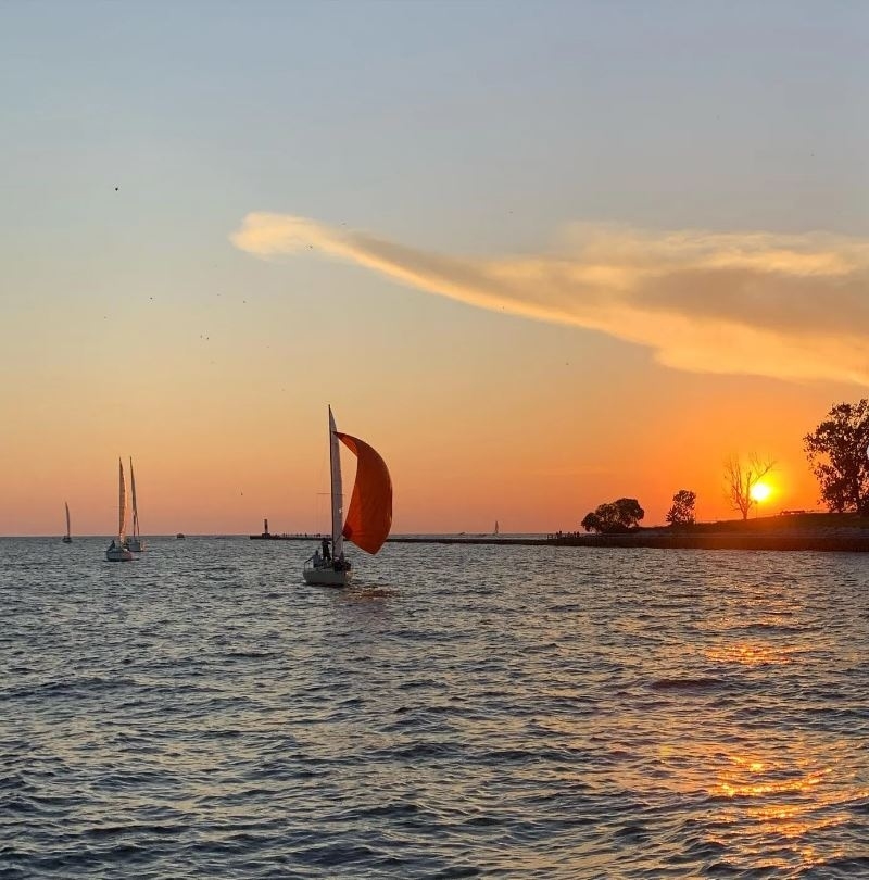 Sailing into a new week! ⛵️

📷@pastel._.noodle
📍Grand Haven Boardwalk

🔗 Click the link in our bio to visit our website!

#VisitGrandHaven #PureMichigan #MIBeachTowns #MIAwesome #PureMittigan #MidwestLivingMag #MidwestMoment #CLPicks #Sailing #GrandHavenBoardwalk