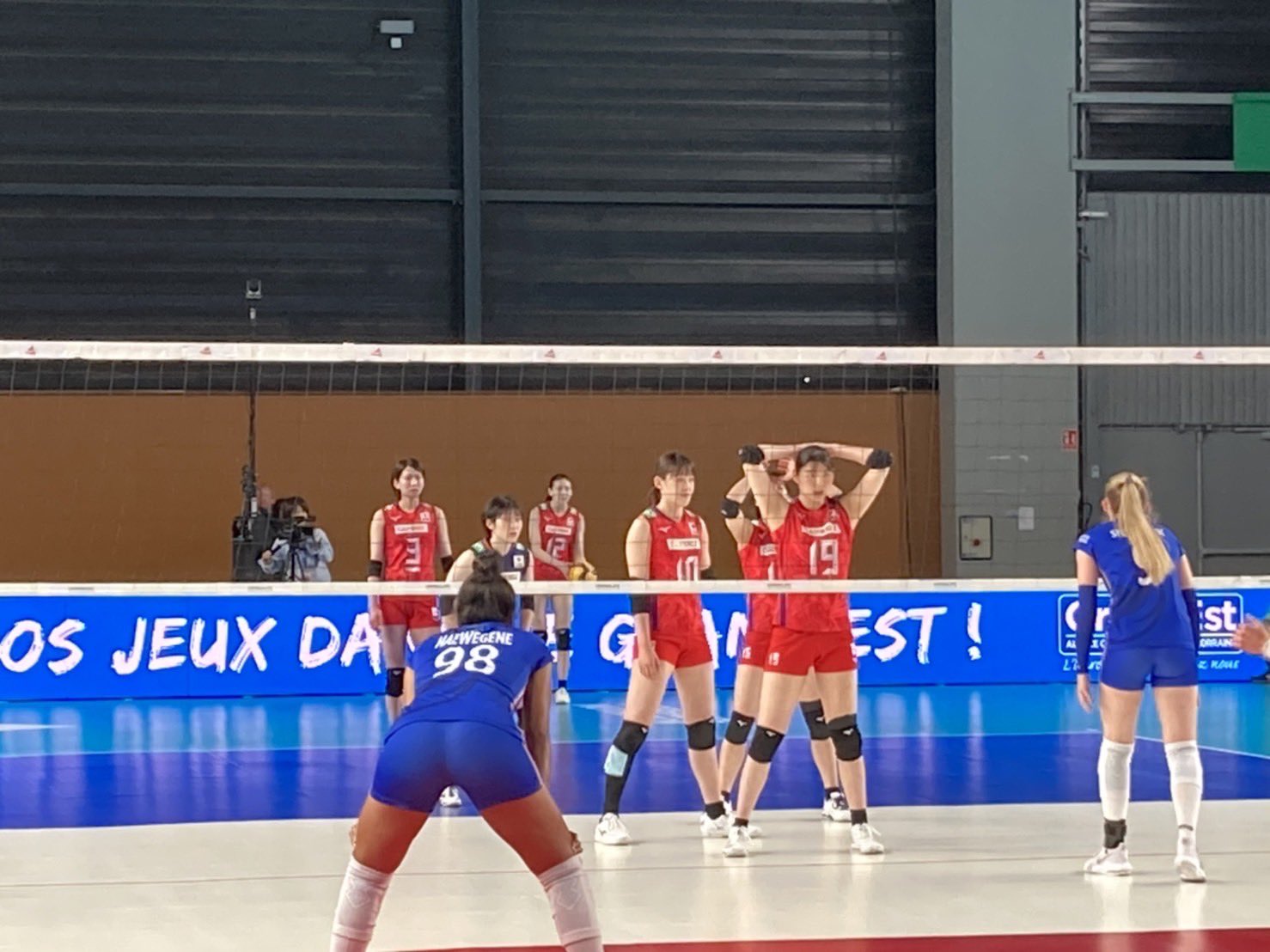 公益財団法人日本バレーボール協会 火の鳥nippon パリオリンピックプレ大会 現地時間9月18日 日 に行われた順位決定戦 決勝 でフランスと再戦 3 1 30 28 25 27 25 25 19 で勝利し 大会を優勝で終えました 今週末開幕する 世界