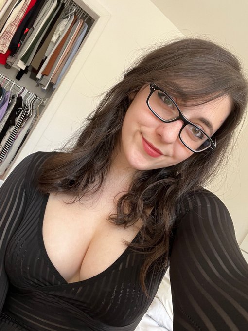 Hope you have a great week ❤️ https://t.co/GxvMbazDOm