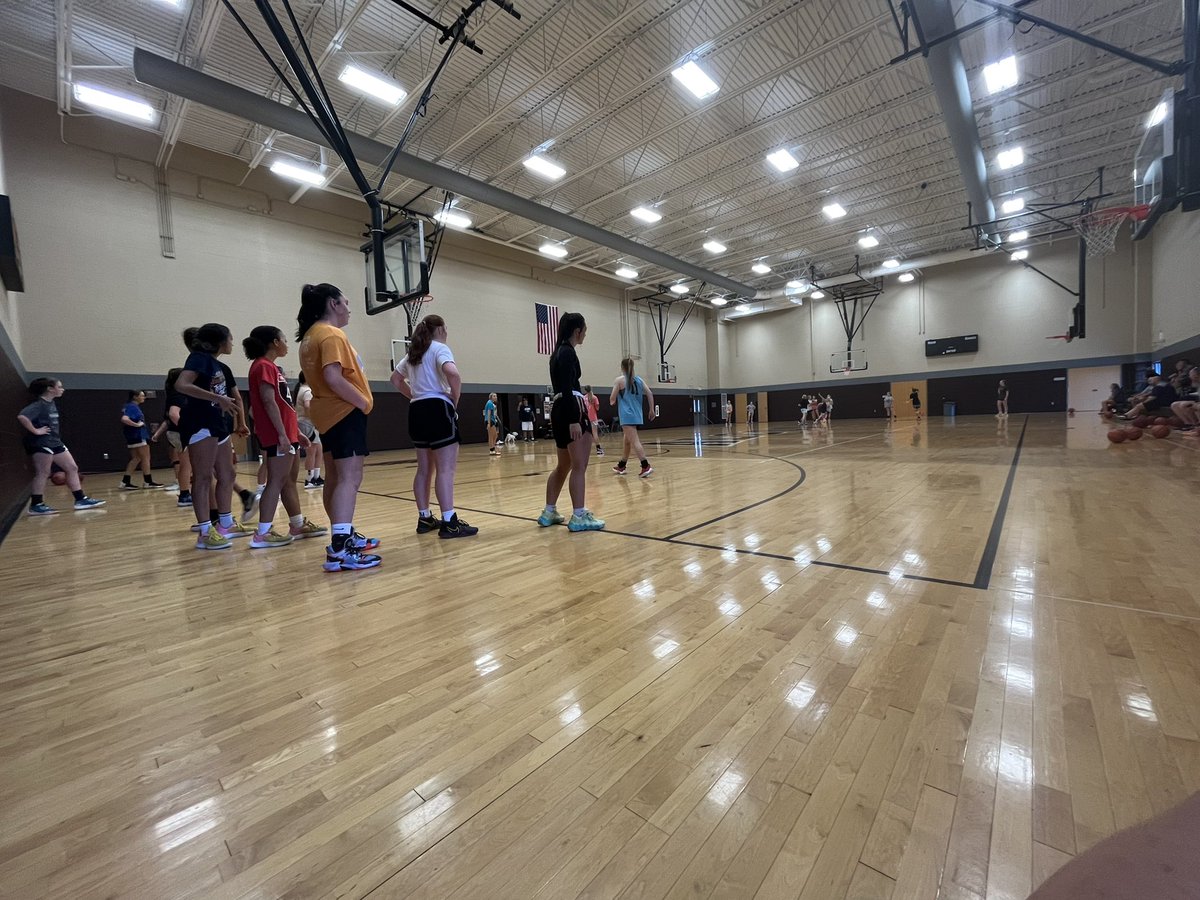 So proud and excited for the future of our organization.    We had a really big turnout today and had some talented young kids in the gym!!   Next week will be fire!!🔥🔥🔥.  #WeOnAnotherLevel