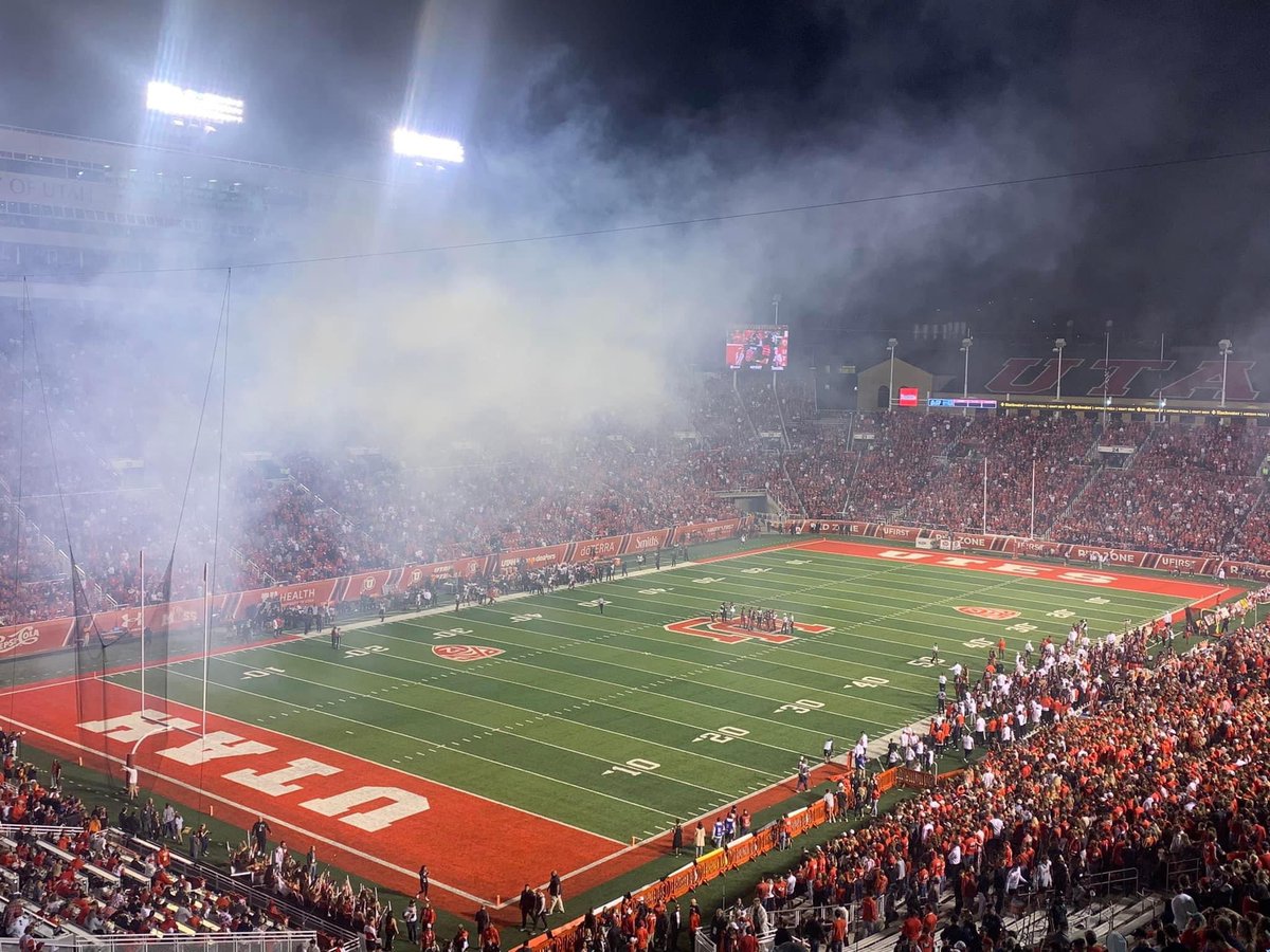 connorlaxson's tweet photo. @Utah_Football was on fire last night! Thank you for having me and for the great experience. One for the books!  @coachjharding @SixZeroAcademy @pinecreek_fb https://t.co/ziHPSZdB5I