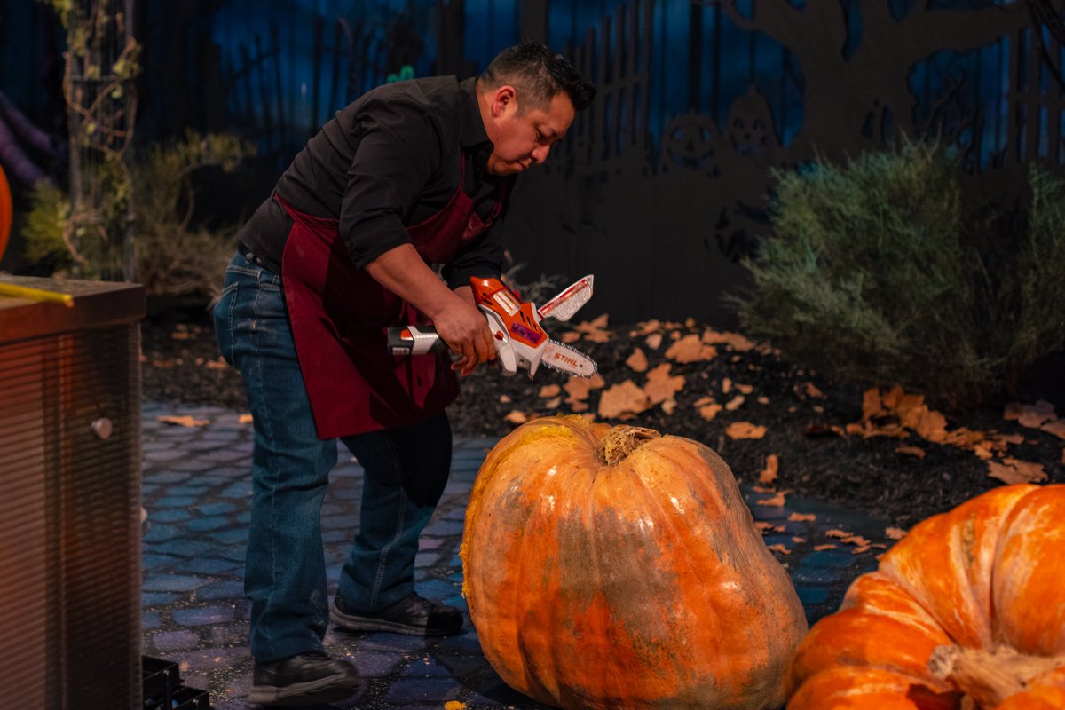 The pumpkin work is seriously impressive this year!! #HalloweenWars